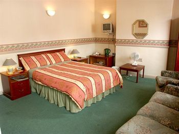 אלסטון Victoria Inn מראה חיצוני תמונה
